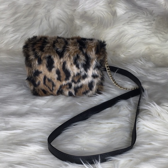 Juicy Couture Cheetah Leopard Crossbody Bag - Picture 2 of 10